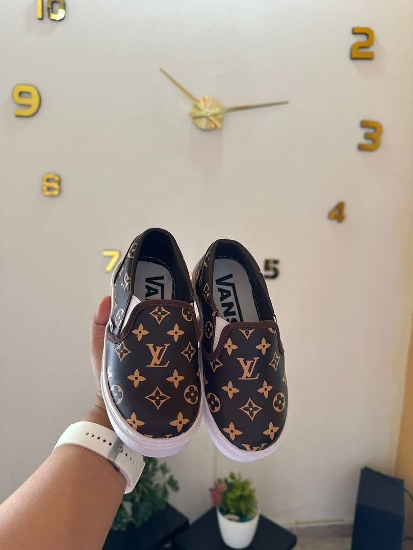 6/21 PRE-ORDER  Shoes kids NO BOX