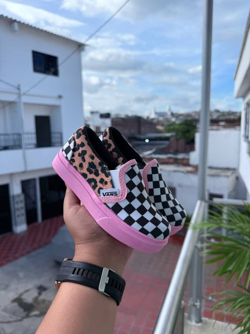 6/25 PRE-ORDER  Shoes kids NO BOX